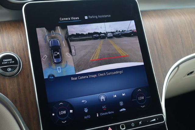 Used 2025 Mercedes-Benz GLC 300 image 22