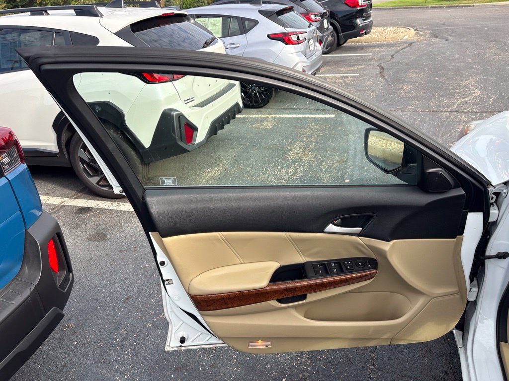 Used 2012 Honda Accord EX-L image 16