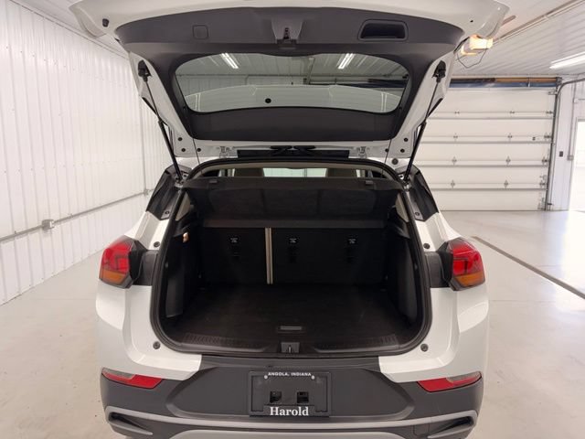 Used 2024 Buick Encore GX Preferred AWD/4WD image 5