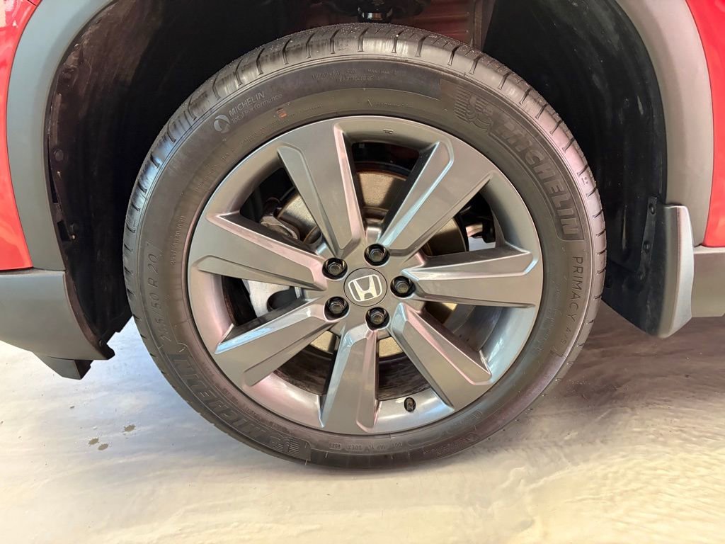 Used 2025 Honda Pilot Sport image 24