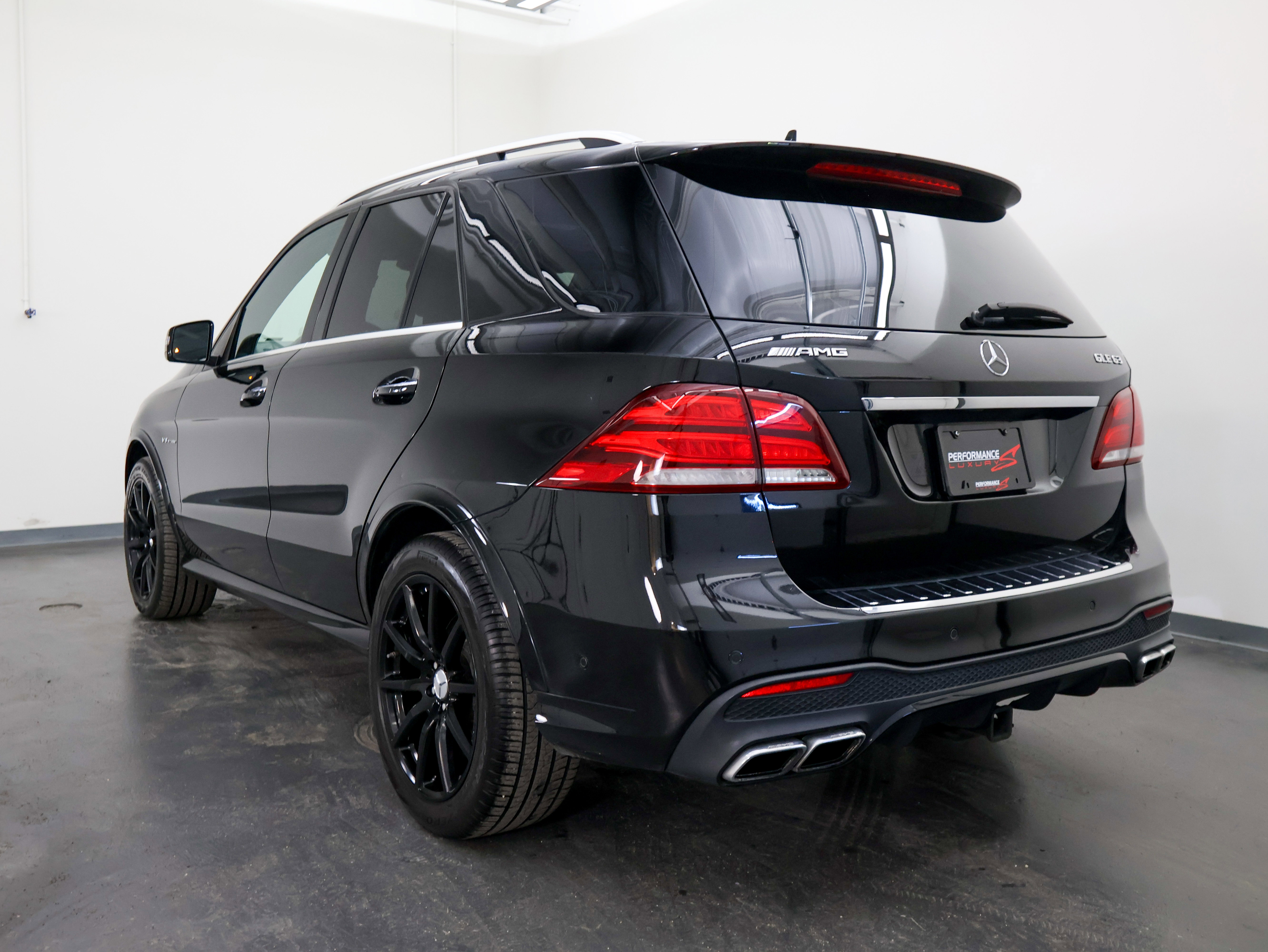 Used 2017 Mercedes-Benz GLE 63 AMG 4MATIC image 5