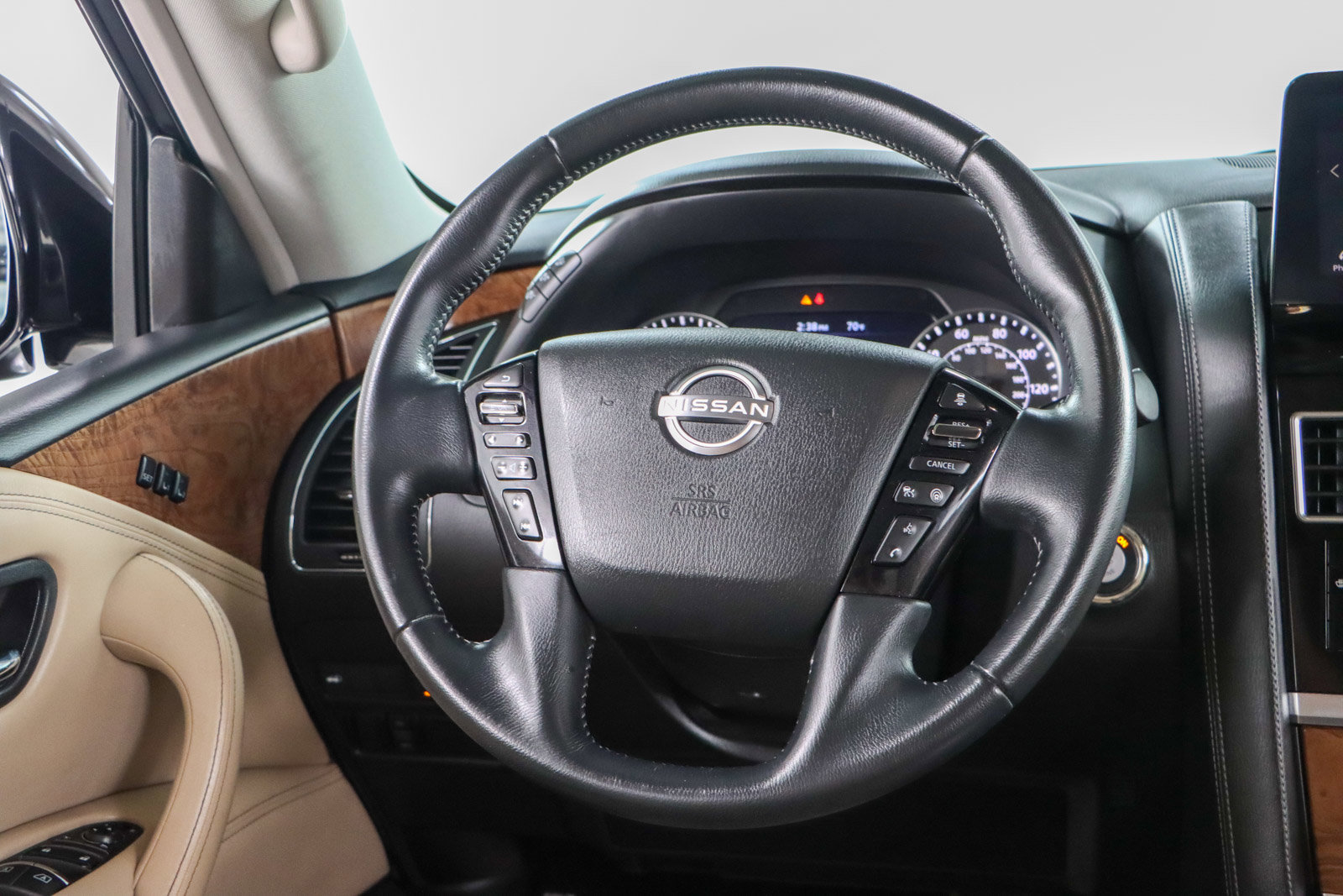 Used 2022 Nissan Armada SL w/ Captain's Chairs Package image 13