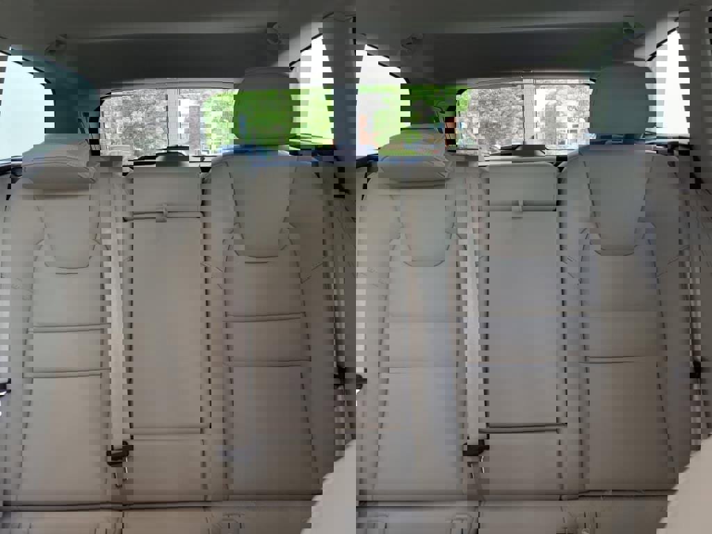 New 2025 Volvo V60 B5 Cross Country Plus w/ Protection Package Premier image 16