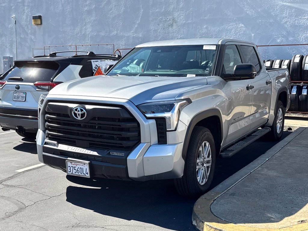 Used 2026 Toyota Tundra SR5 w/ SR5 Convenience Package RWD image 3