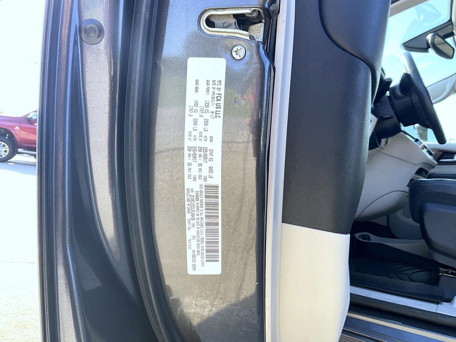 Used 2018 Chrysler Pacifica Touring-L Plus FWD image 27