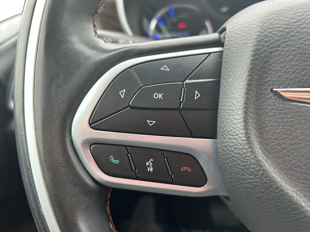 Used 2021 Chrysler Pacifica Pinnacle FWD image 20