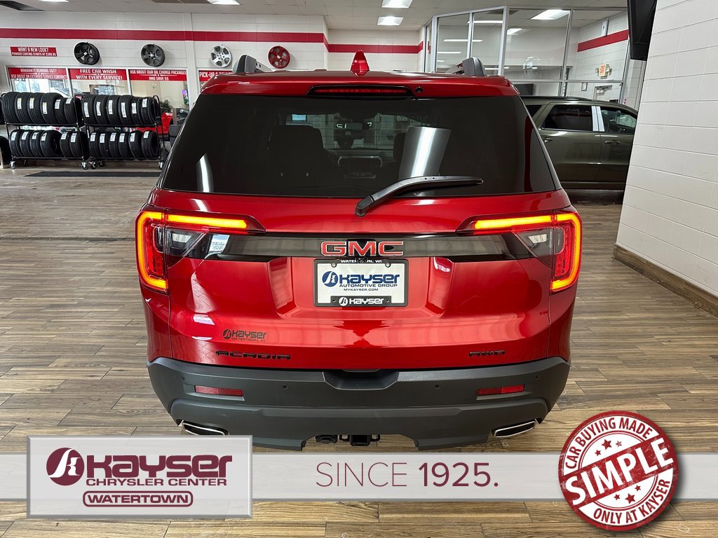 Used 2023 GMC Acadia SLE w/ Driver Convenience Package image 4
