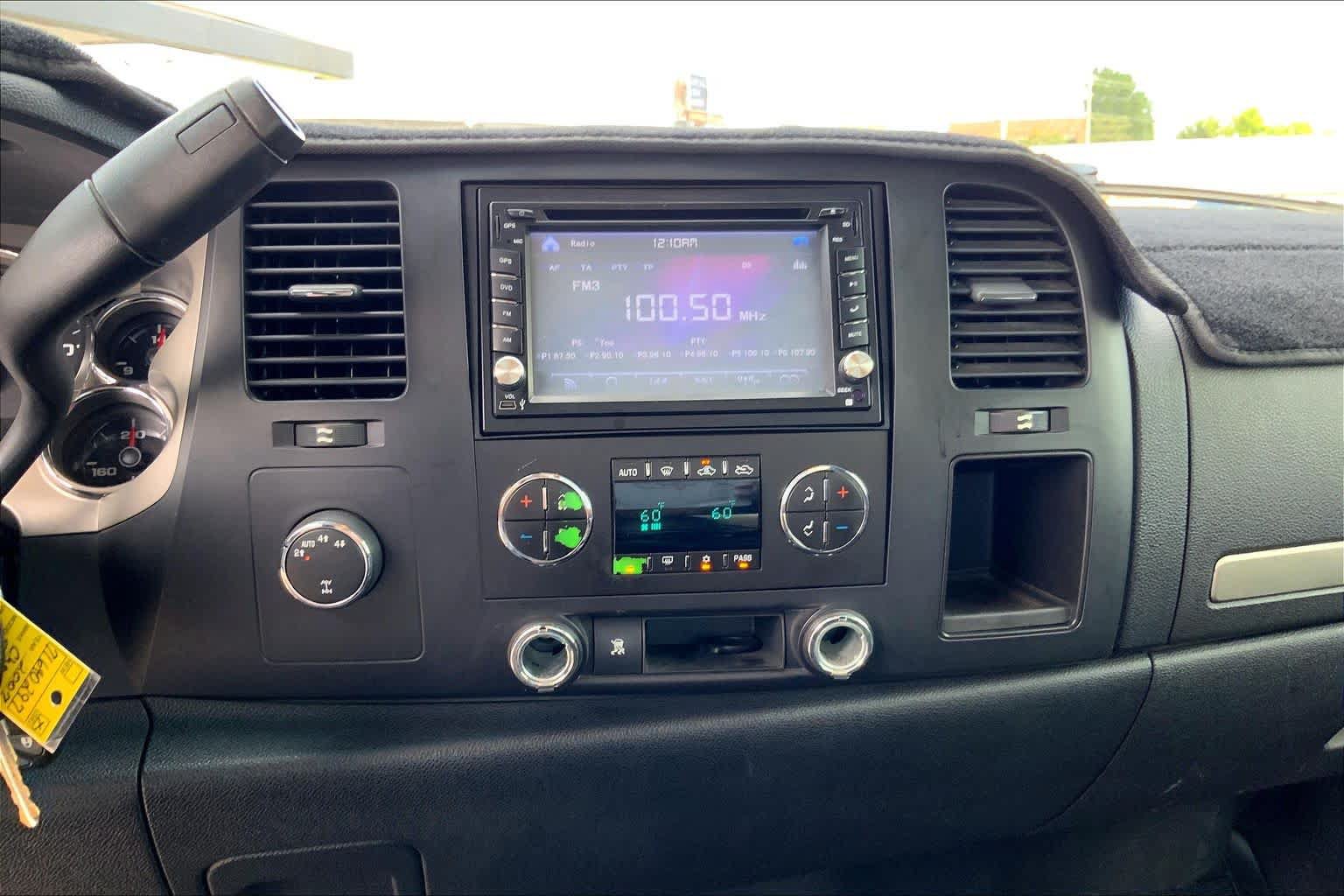 Used 2007 Chevrolet Silverado 1500 LT w/ 1LT Convenience Package AWD/4WD image 30