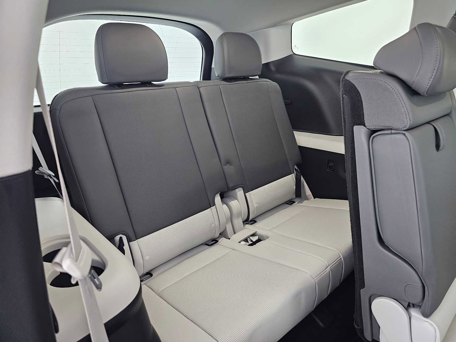 Used 2026 Hyundai Ioniq 9 SEL image 13