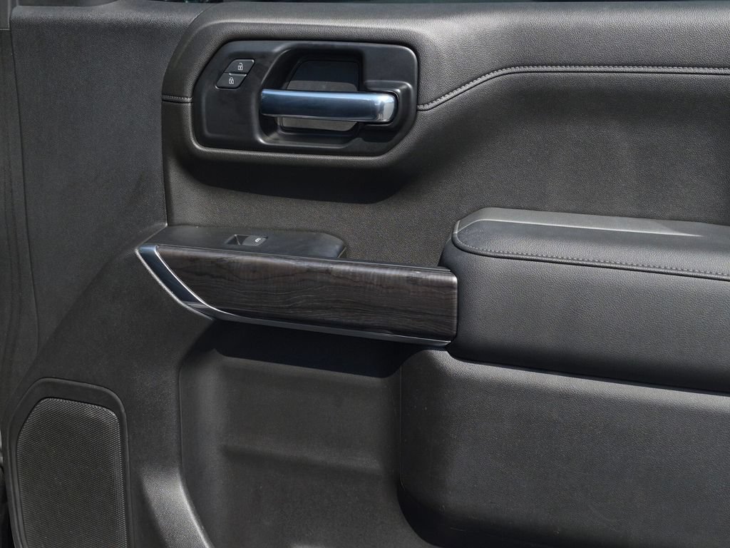 Used 2021 Chevrolet Silverado 1500 LTZ w/ Safety Package II AWD/4WD image 17