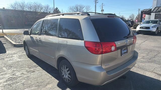 Used 2009 Toyota Sienna CE image 3