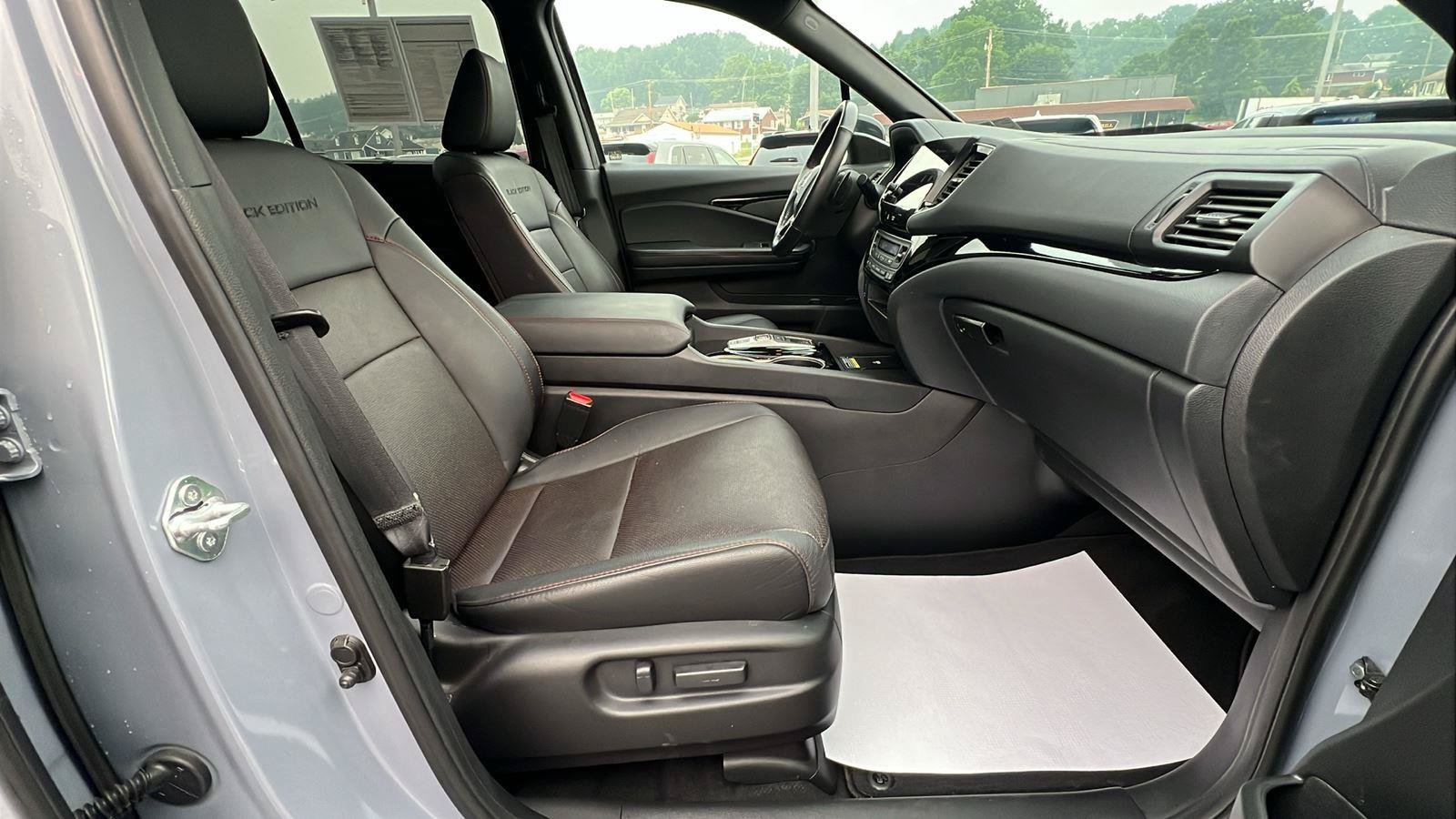 Used 2024 Honda Passport Black Edition image 13