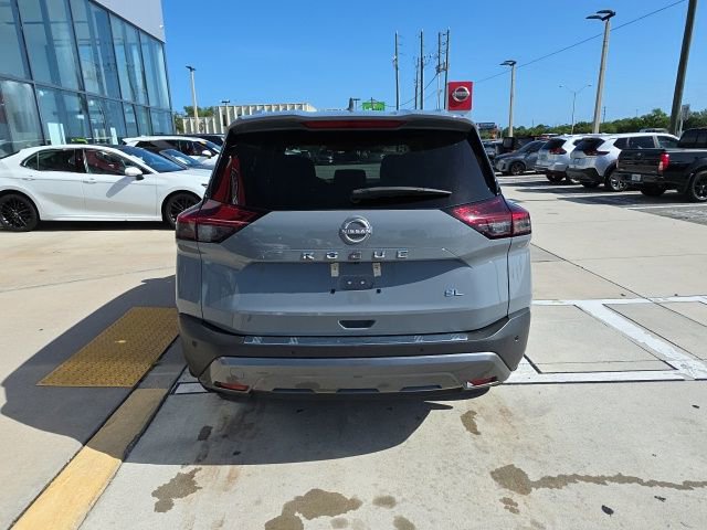 Used 2023 Nissan Rogue SL w/ SL Premium Package image 5