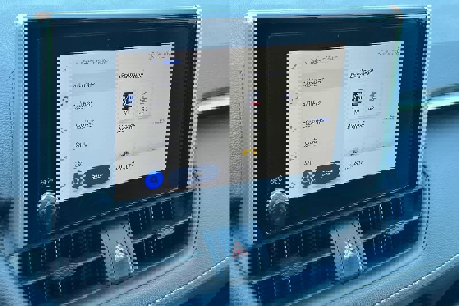 Used 2023 Toyota RAV4 AWD Hybrid image 22