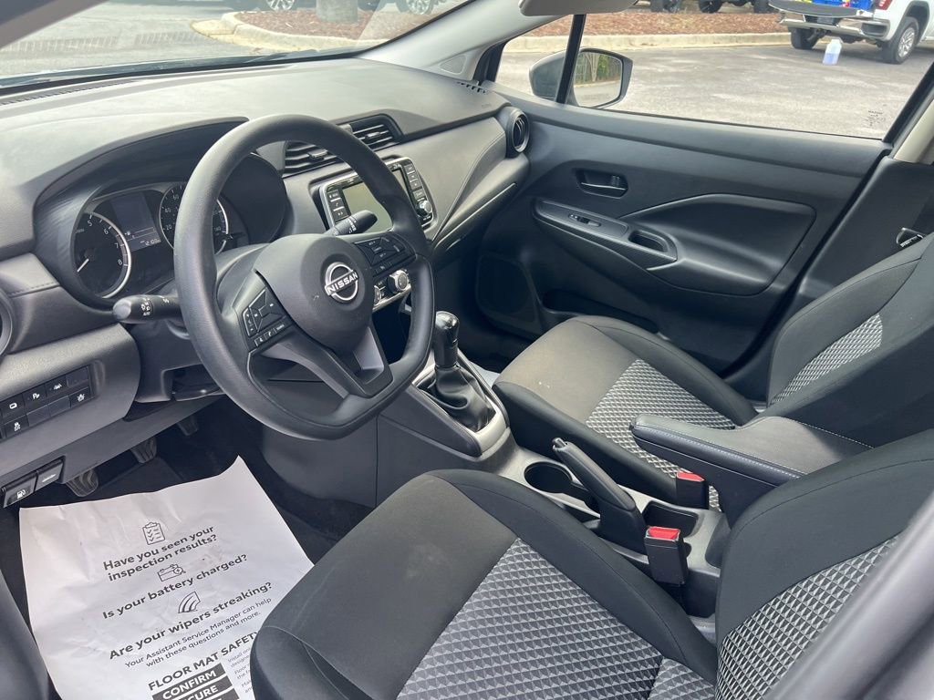 Used 2024 Nissan Versa S FWD image 9