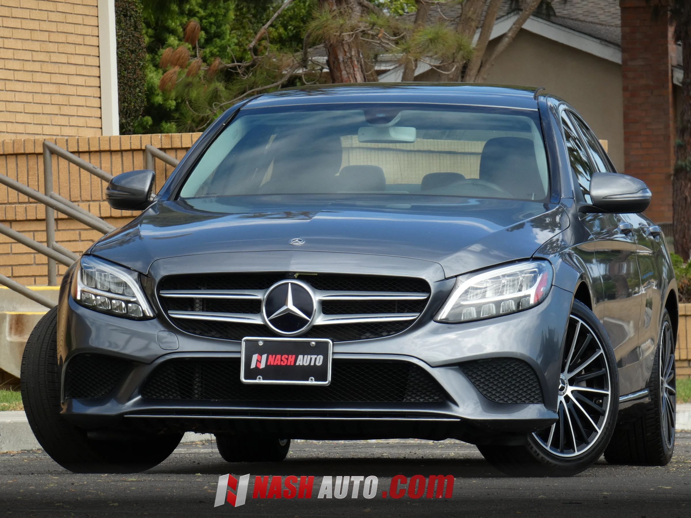 Used 2019 Mercedes-Benz C 300 Sedan image 4
