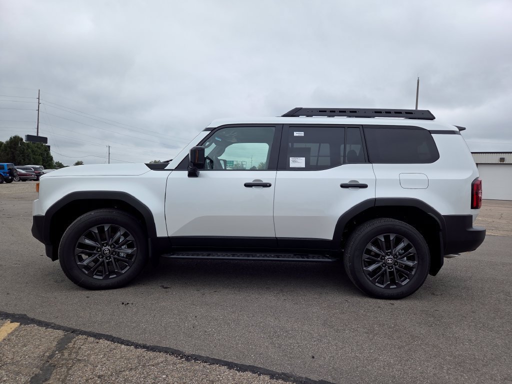 New 2027 Toyota Land Cruiser w/ Premium Package AWD/4WD image 24