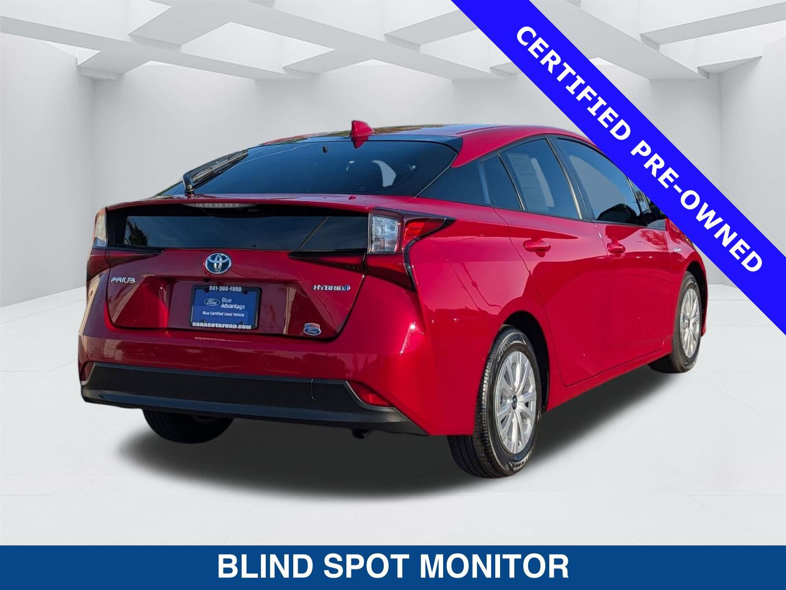 Used 2022 Toyota Prius LE image 4