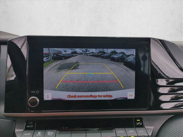 Used 2025 Toyota Camry SE w/ Convenience Package FWD image 14