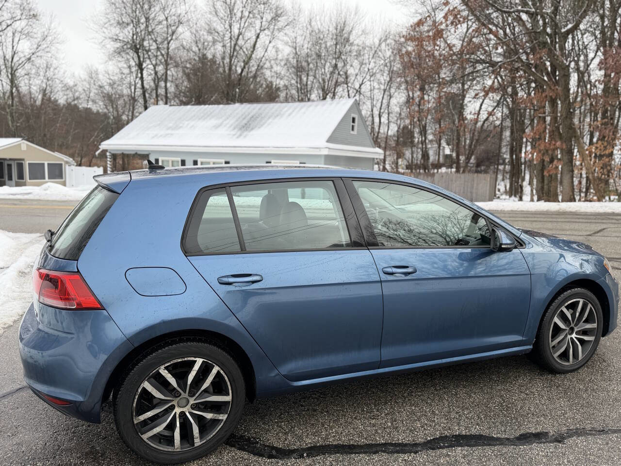 Used 2016 Volkswagen Golf SE image 10