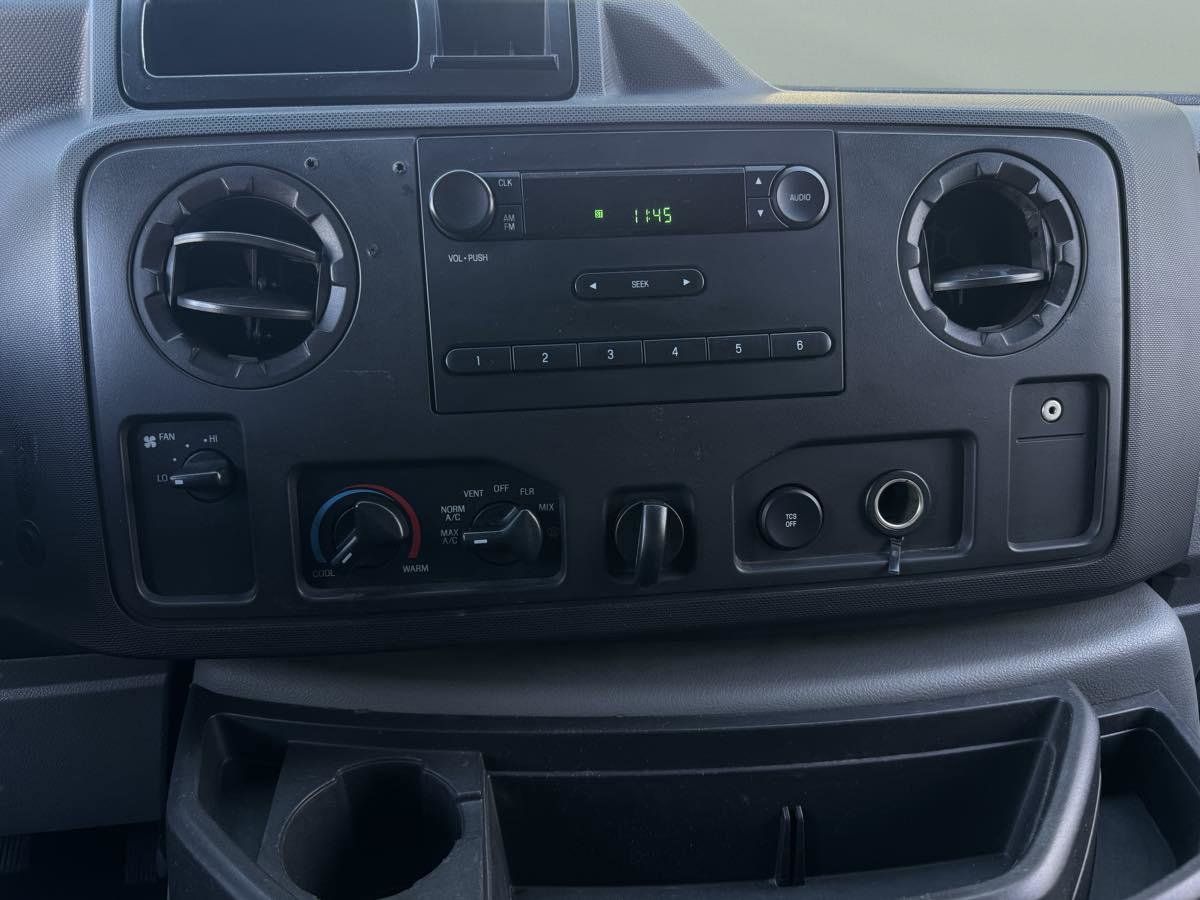 Used 2014 Ford E-150 and Econoline 150 w/ Power Group image 12