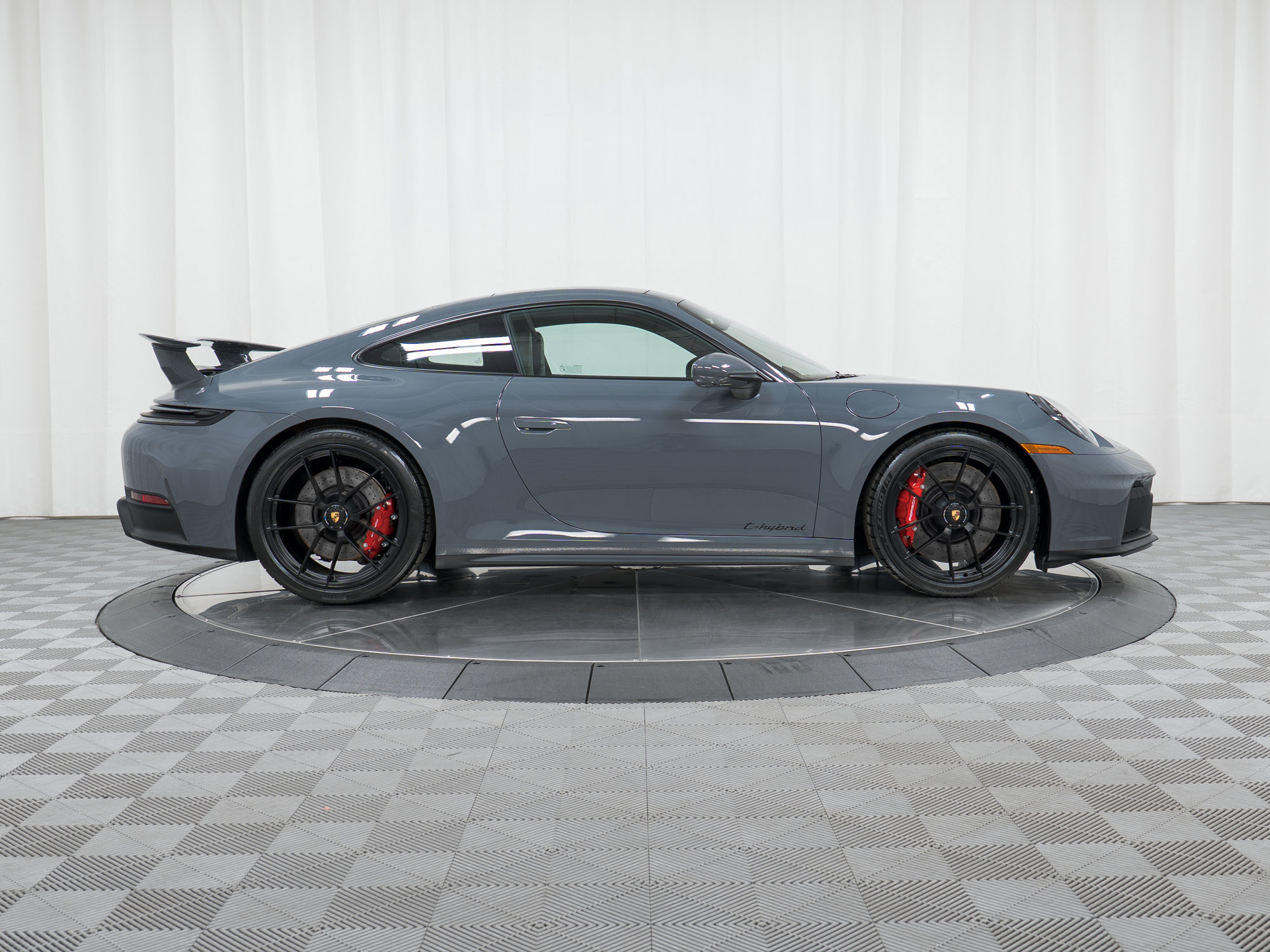 Used 2026 Porsche 911 Carrera 4 GTS image 8