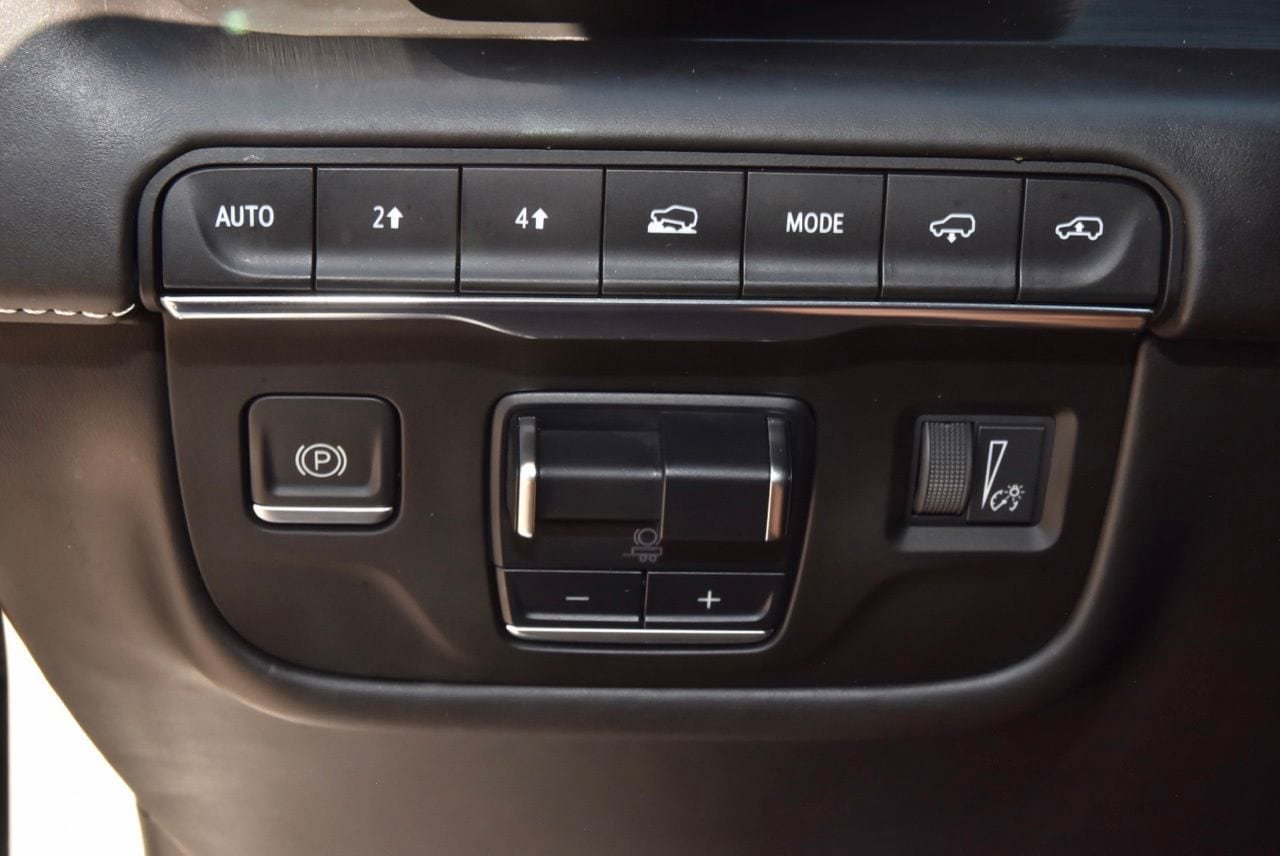 Used 2021 Cadillac Escalade Sport Platinum AWD/4WD image 33