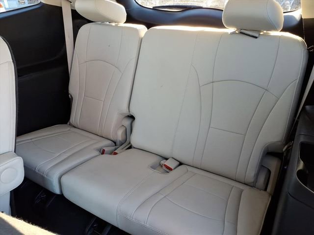 Used 2024 Buick Enclave Essence w/ Technology Package image 22