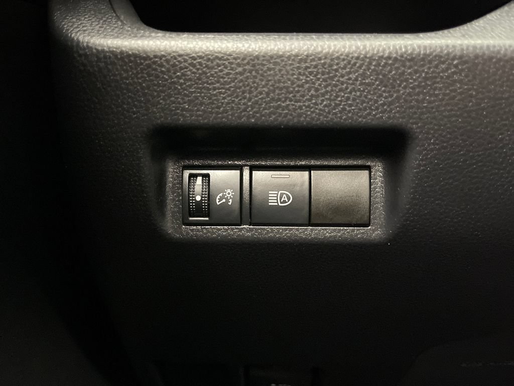 Certified 2021 Toyota RAV4 LE FWD image 28