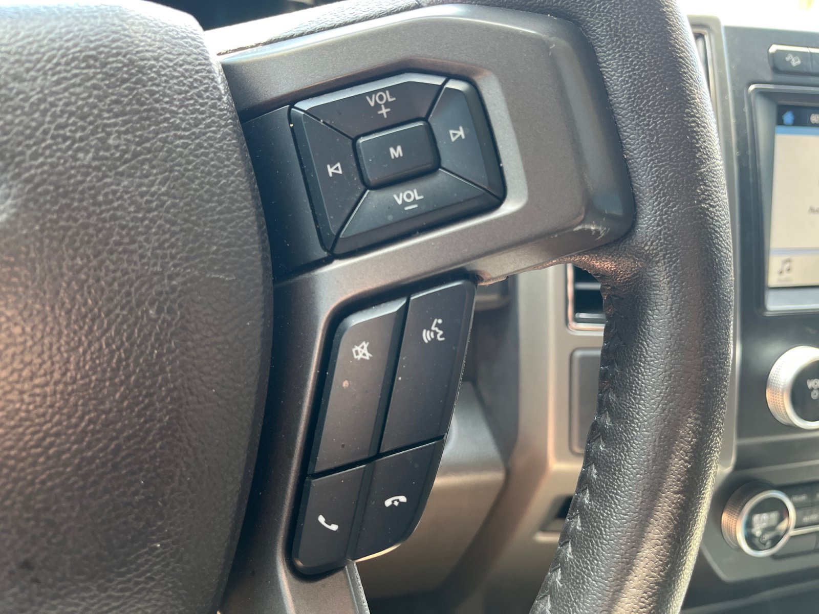 Used 2019 Ford Expedition XLT AWD/4WD image 21