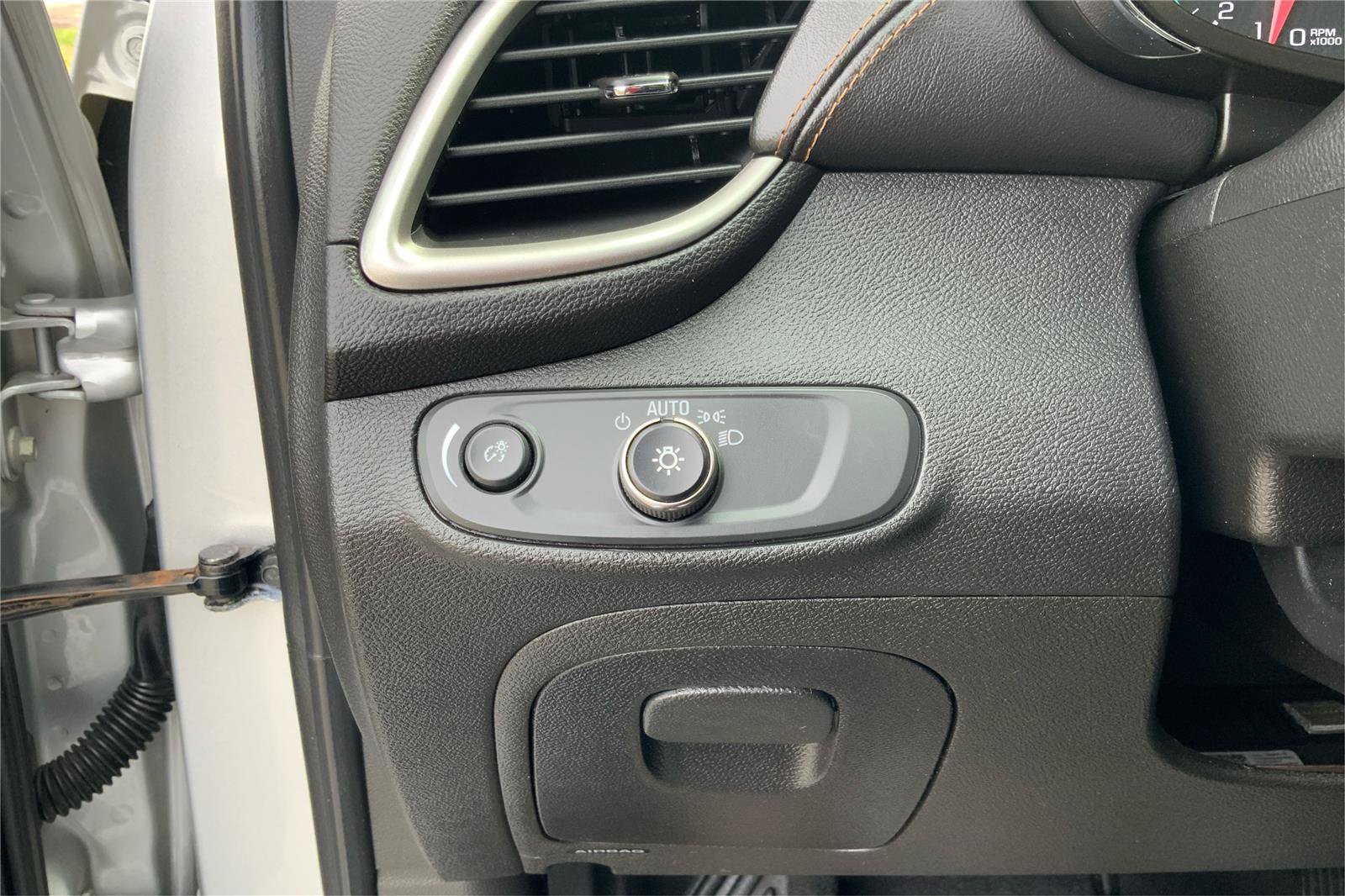 Used 2019 Chevrolet Trax LT image 16