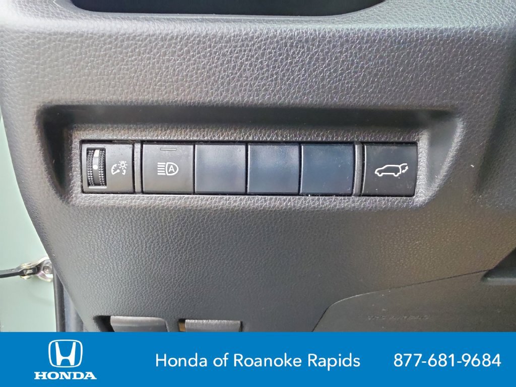 Used 2019 Toyota RAV4 XLE Premium FWD image 28