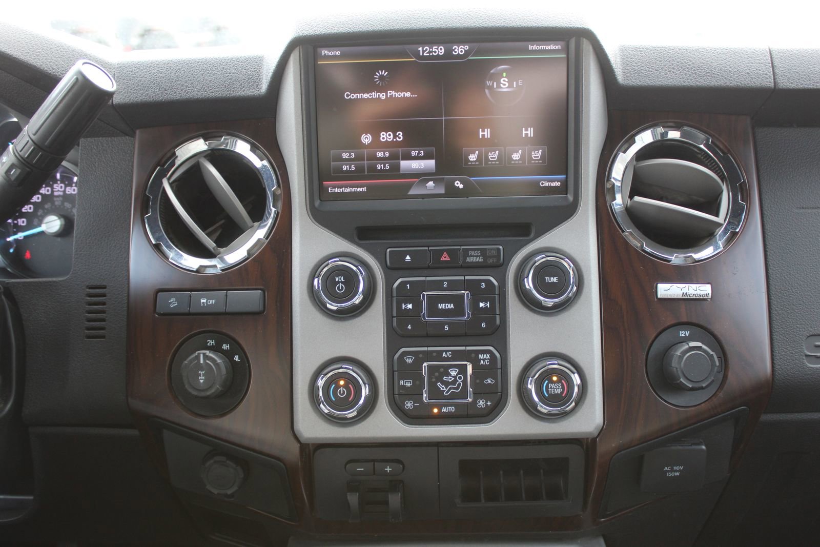 Used 2013 Ford F350 Lariat w/ Lariat Interior Pkg image 26