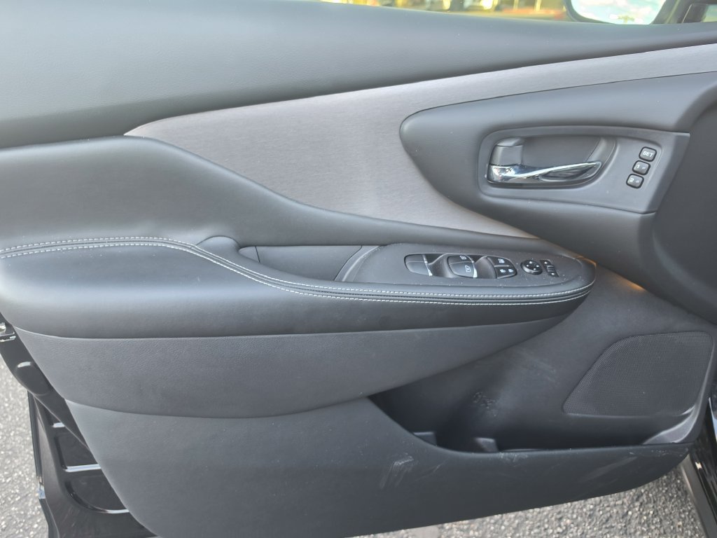 Used 2022 Nissan Murano SL w/ SL Moonroof Package FWD image 15