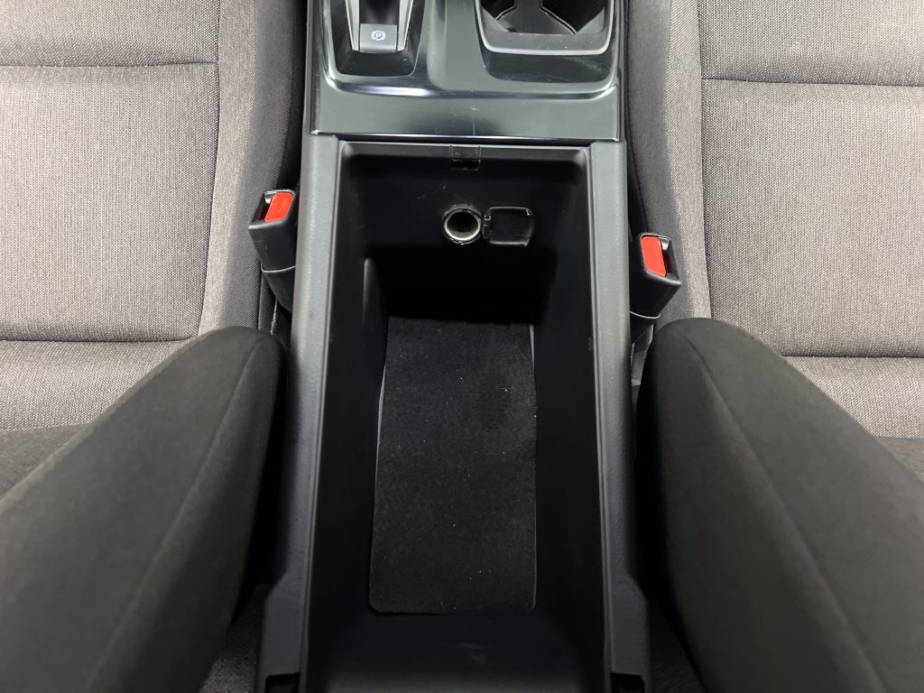 Used 2025 Toyota Camry LE FWD image 42