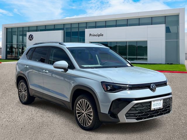 New 2026 Volkswagen Taos SE FWD image 2
