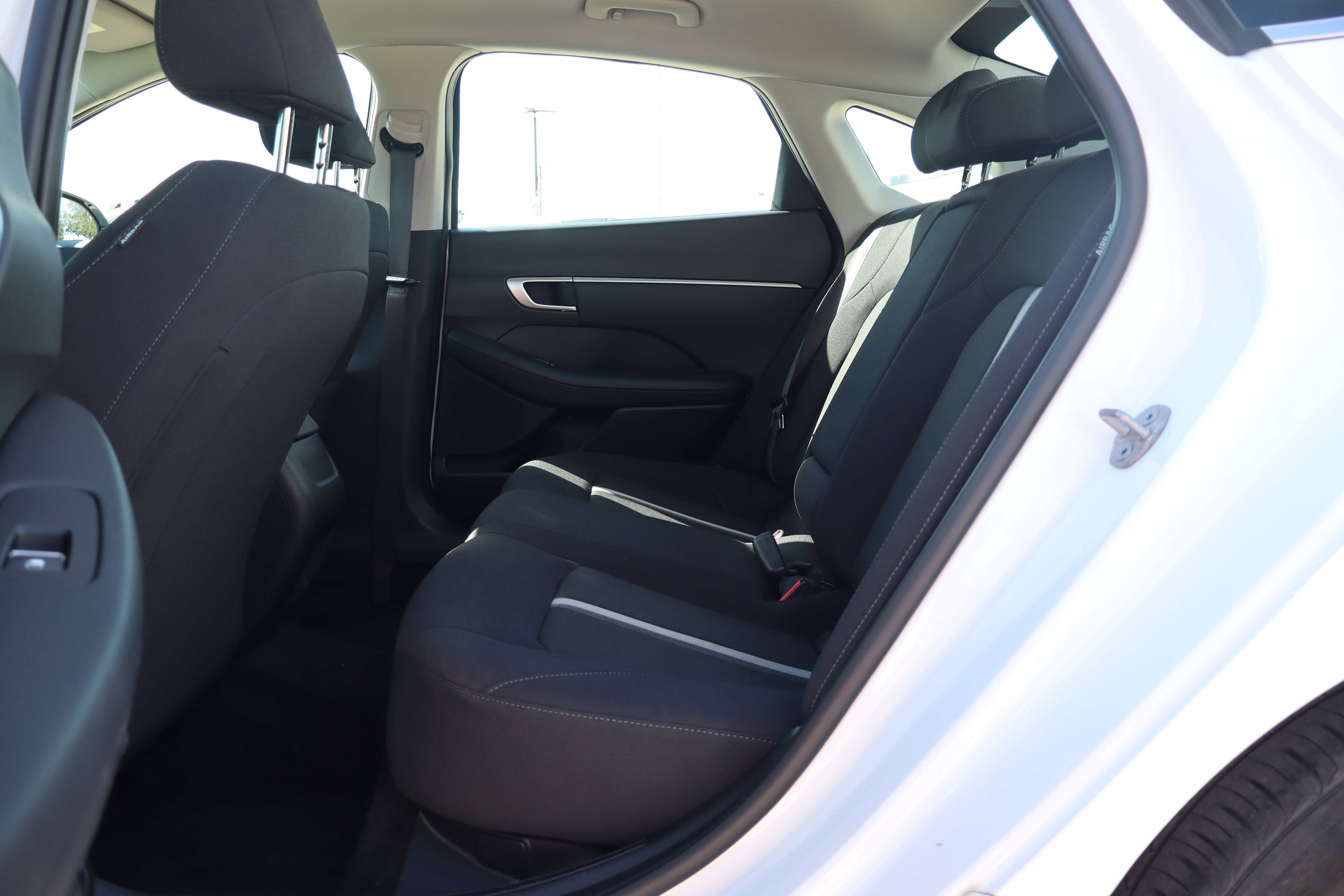 Used 2025 Hyundai Sonata SEL FWD image 10