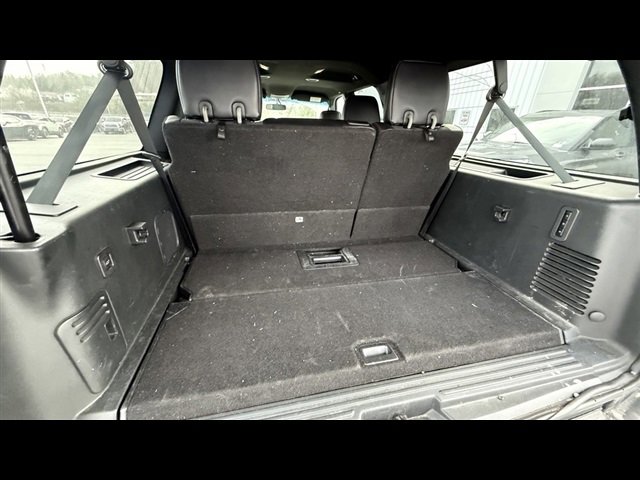 Used 2016 Ford Expedition EL XLT w/ Equipment Group 202A image 11