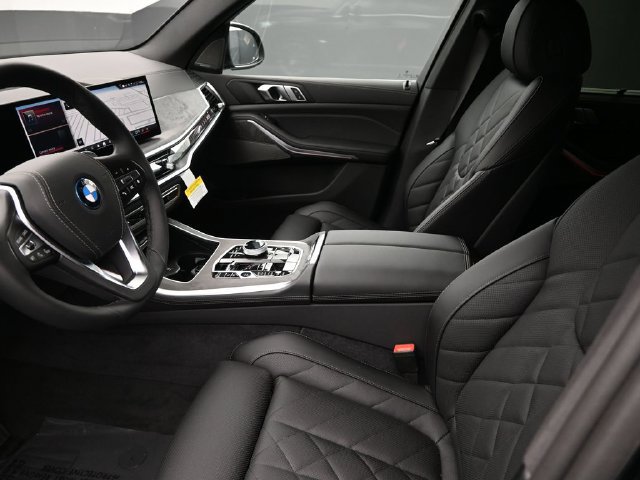 New 2026 BMW X5 xDrive50e w/ Executive Package AWD/4WD image 18