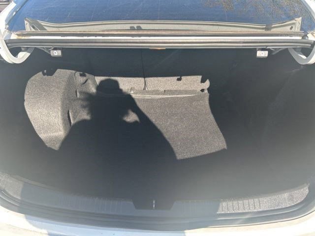 Used 2018 Chevrolet Malibu LT image 35