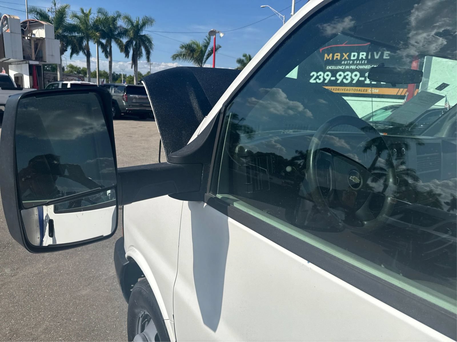 Used 2015 Chevrolet Express 3500 Extended RWD image 26