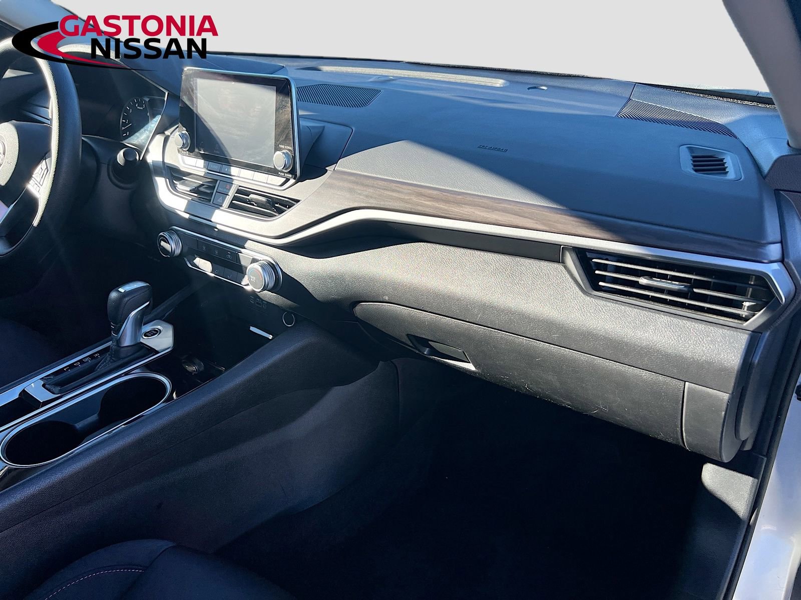 Used 2024 Nissan Altima 2.5 SV image 36