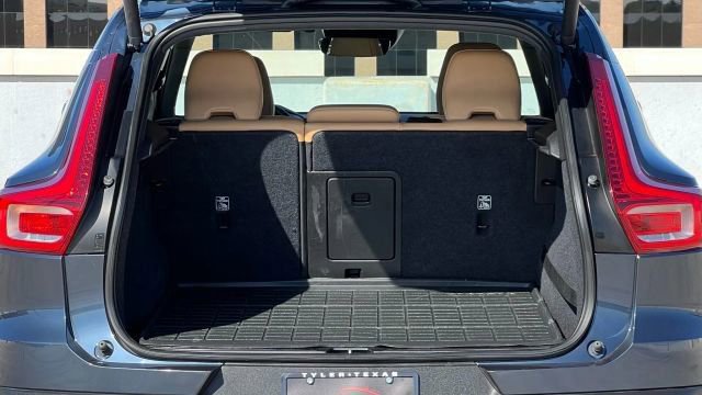 Used 2019 Volvo XC40 T5 Inscription image 22