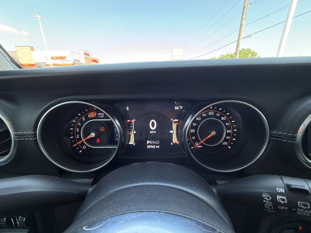 Used 2020 Jeep Wrangler Unlimited Sahara AWD/4WD image 10