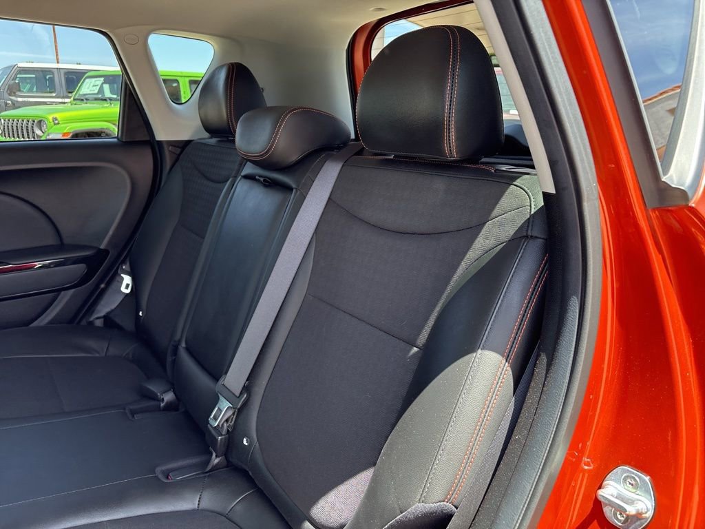 Used 2018 Kia Soul ! w/ Tech Package FWD image 15
