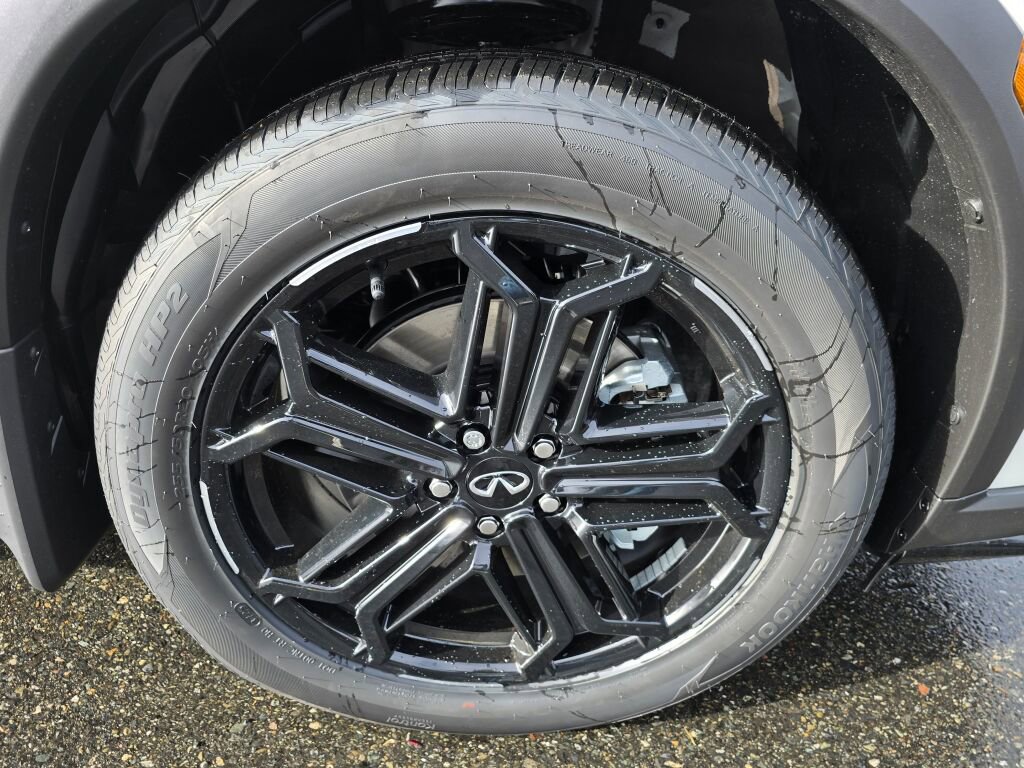 New 2026 INFINITI QX60 Sport image 9