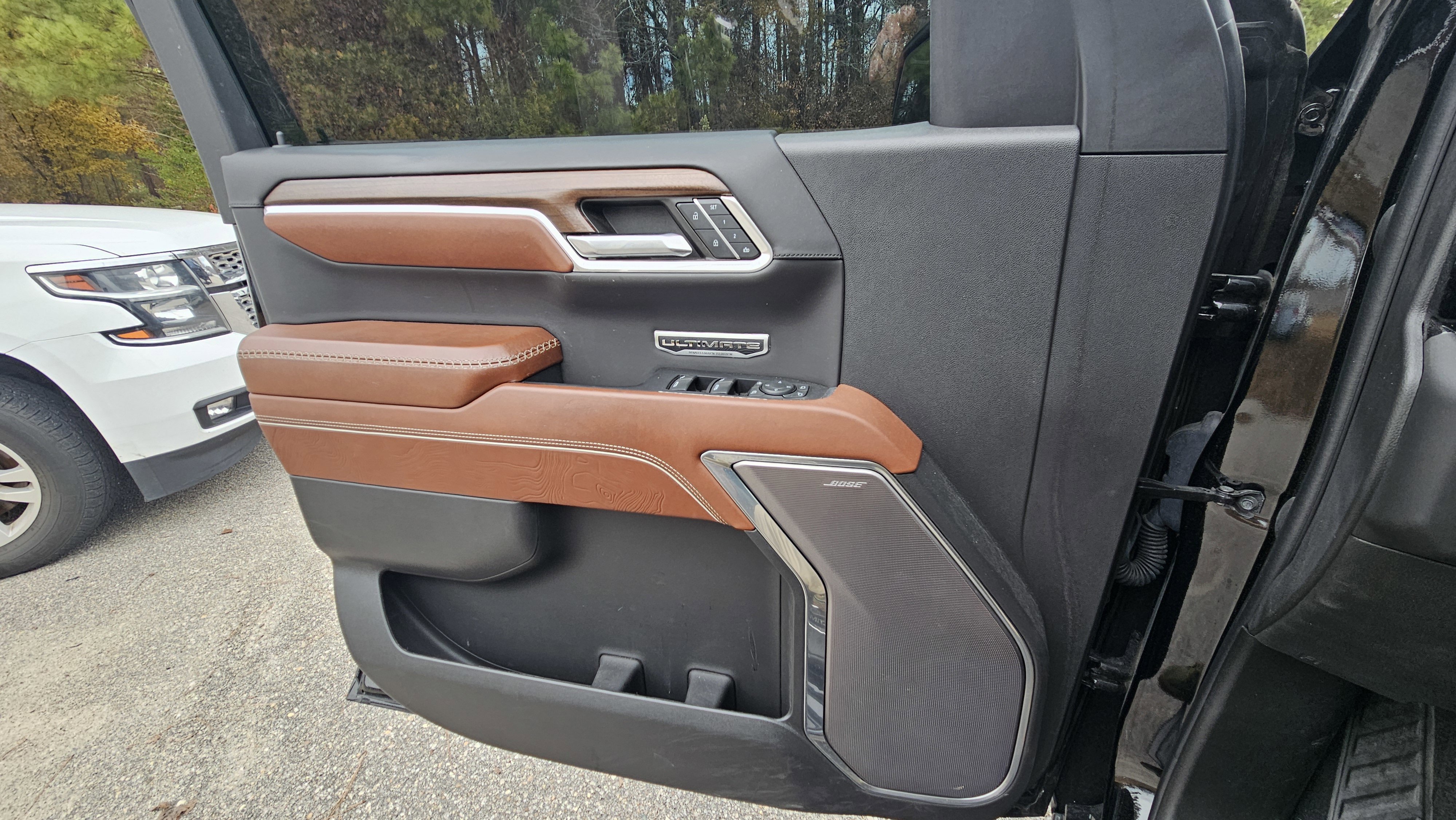 Used 2022 GMC Sierra 1500 Denali Ultimate image 9