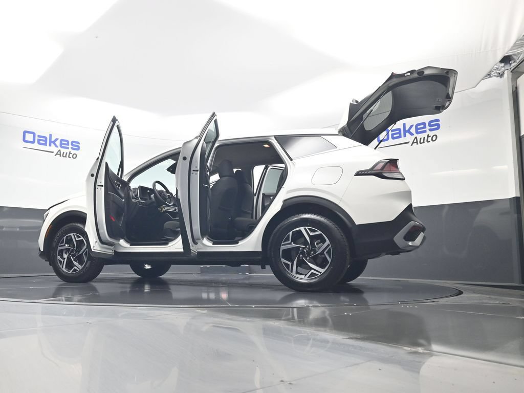 Certified 2024 Kia Sportage LX AWD/4WD image 60