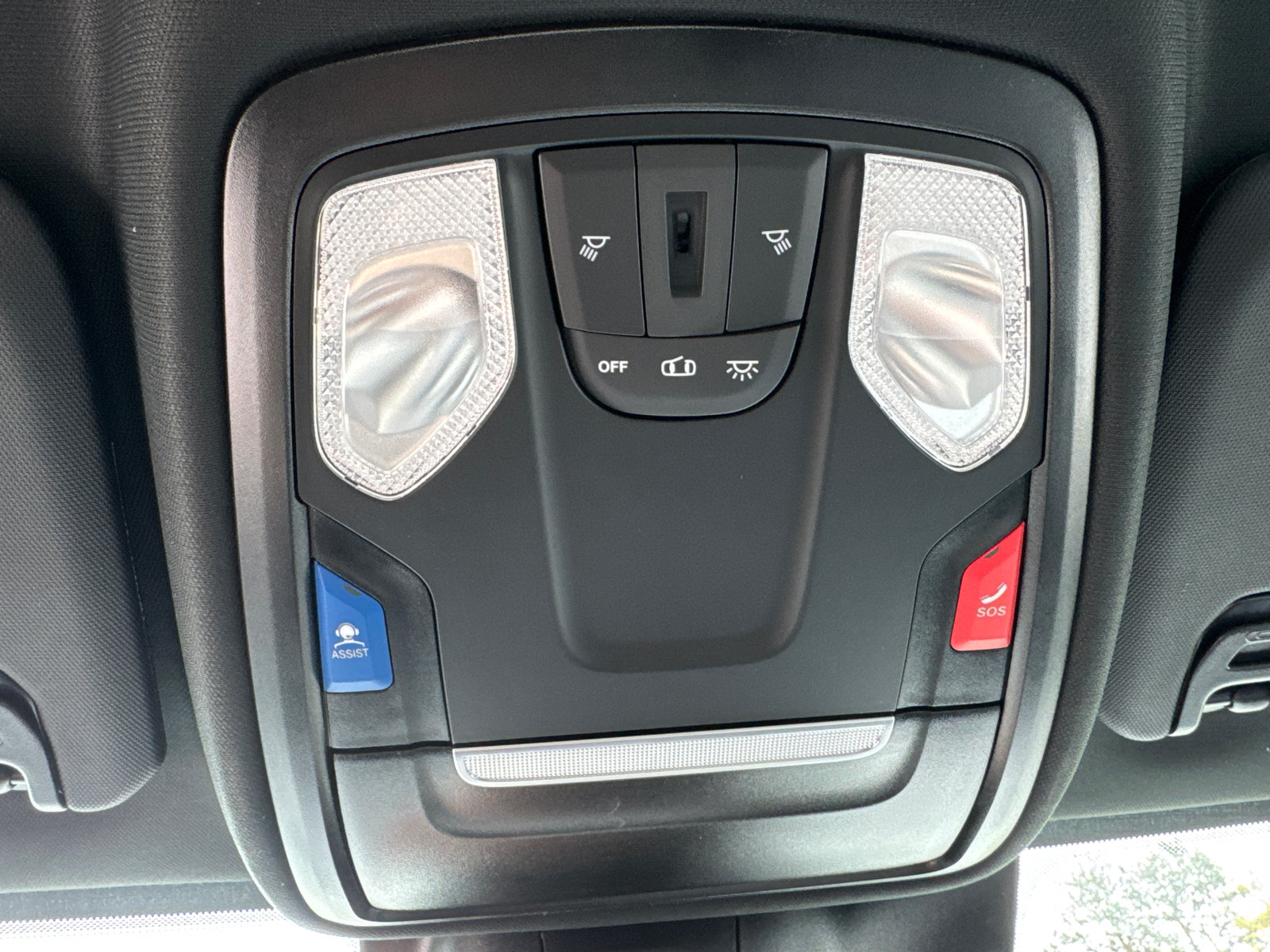 New 2026 RAM 2500 Tradesman w/ Chrome Appearance Group AWD/4WD image 25