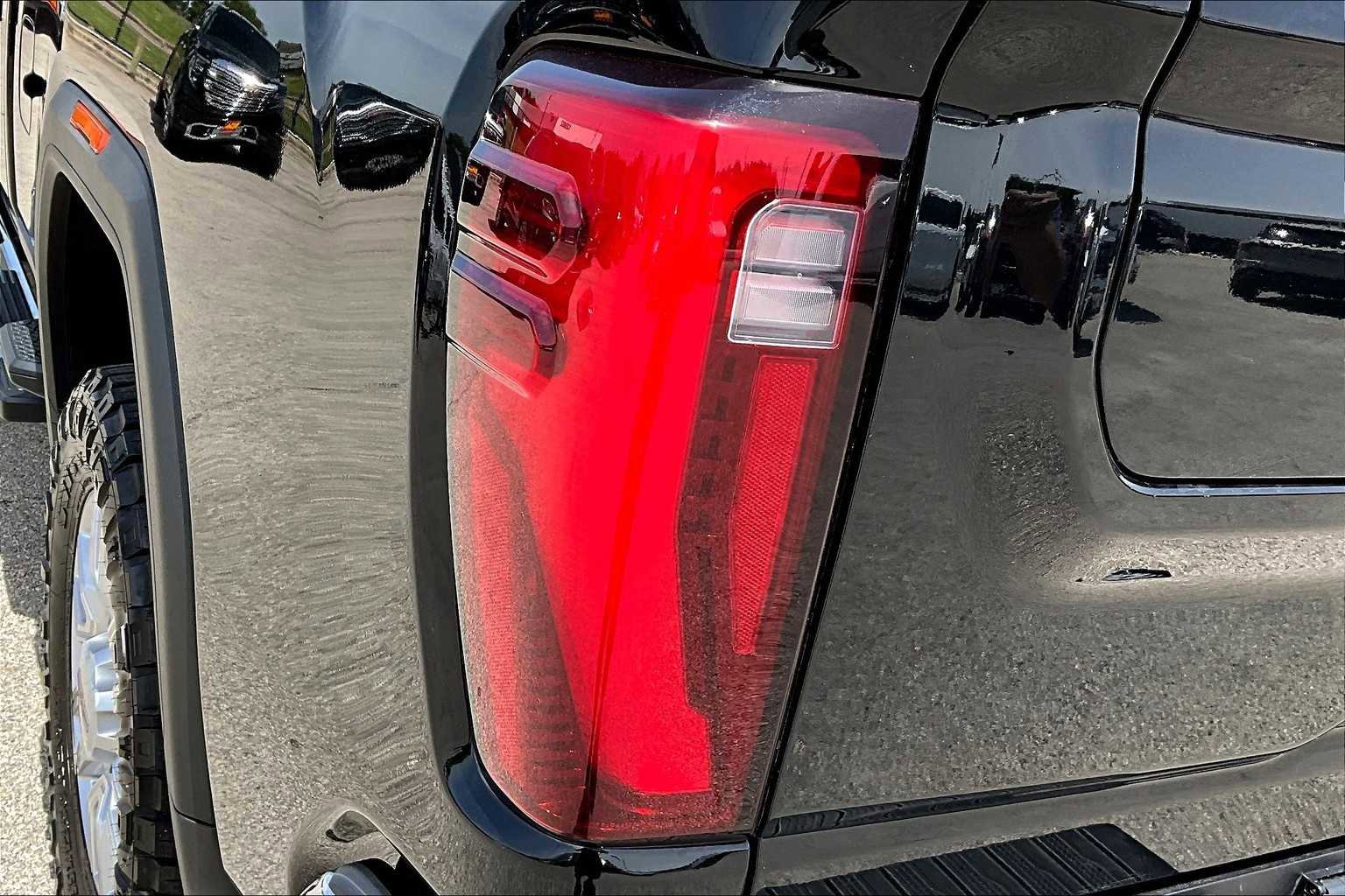 Certified 2024 GMC Sierra 2500 SLT w/ Texas SLT Premium Package image 28